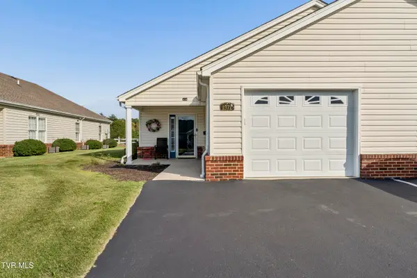 1572 Pine Cone Circle, Kingsport, TN 37660