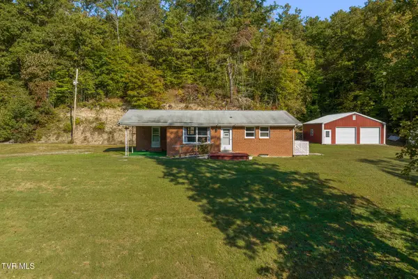 1694 Pattonsville Road, Duffield, VA 24244