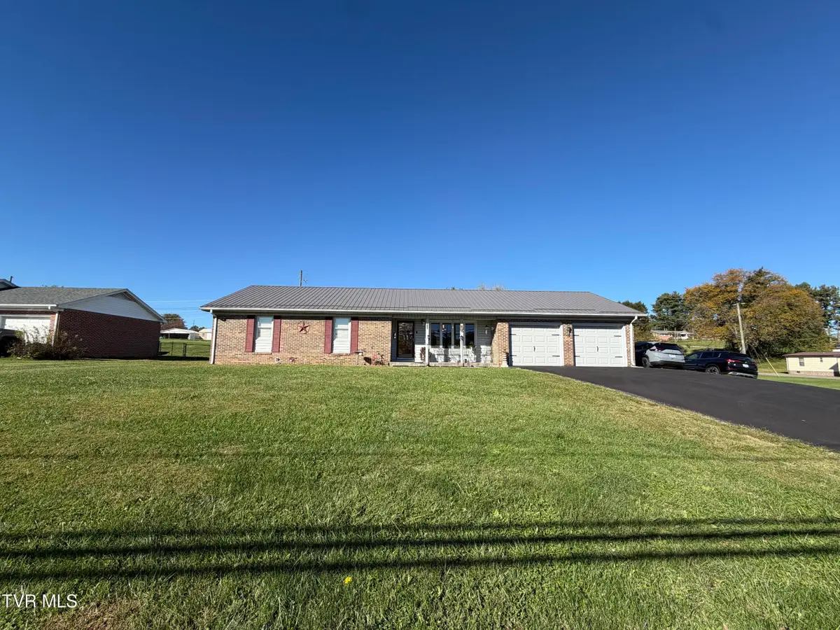 611 Railroad Drive, Marion, VA 24354 - #1
