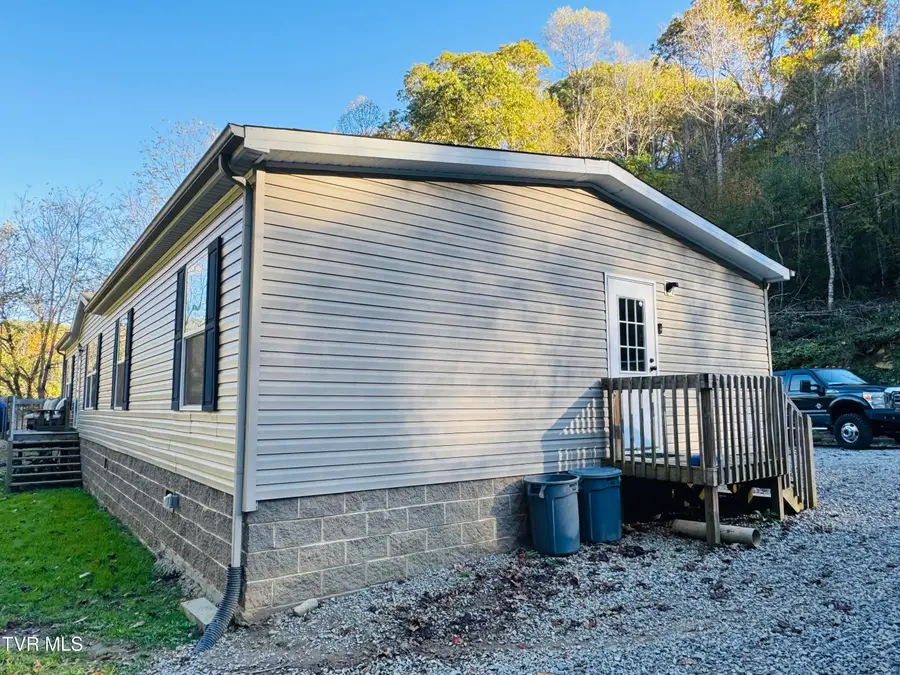 8250 George Riner Road, Pound, VA 24279 - #2