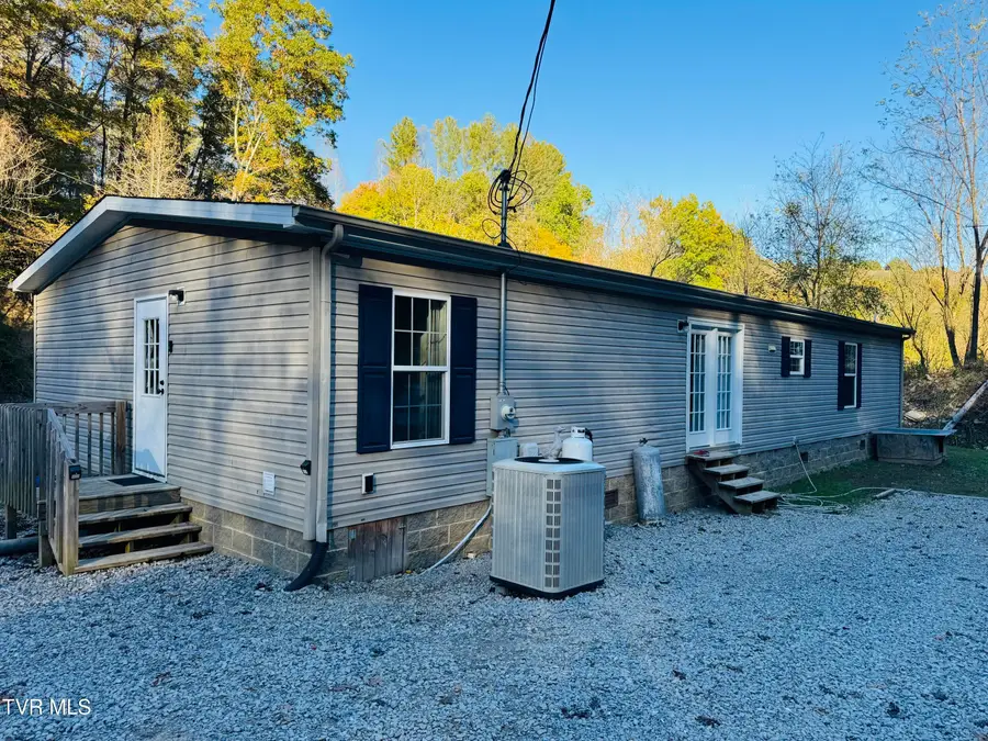8250 George Riner Road, Pound, VA 24279 - #3