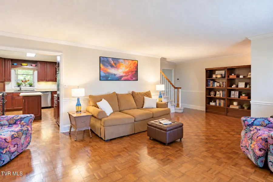 2734 East Oakland Avenue #Apt F60, Johnson City, TN 37601 - #3