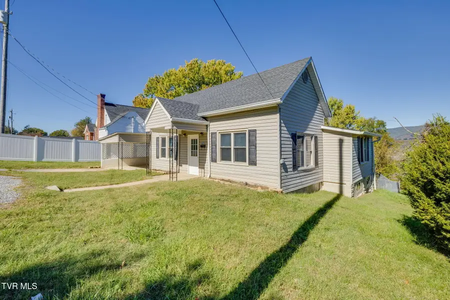 613 Linden Avenue, Elizabethton, TN 37643 - #2