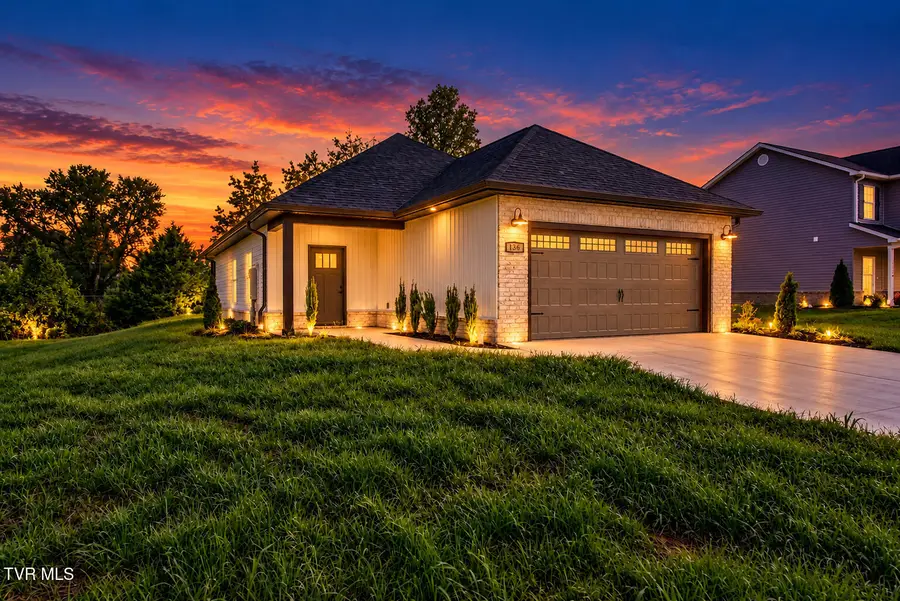 136 Ervin Loop, Erwin, TN 37650 - #2