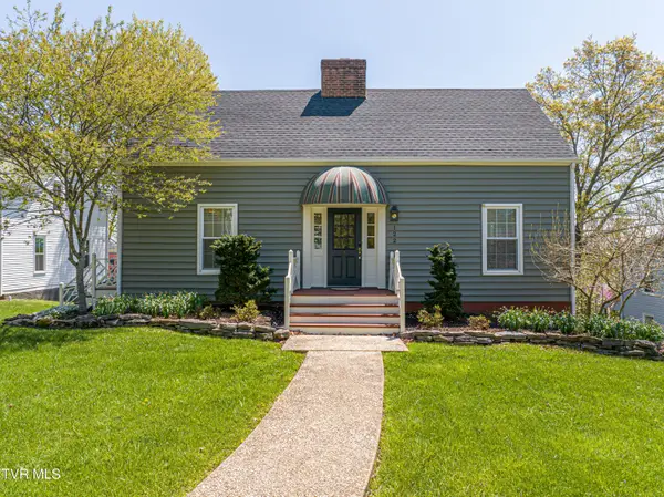 122 Northeast Stonewall Heights, Abingdon, VA 24210