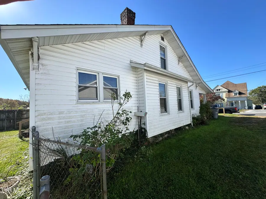 1635 Carolina Avenue, Bristol, TN 37620 - #2