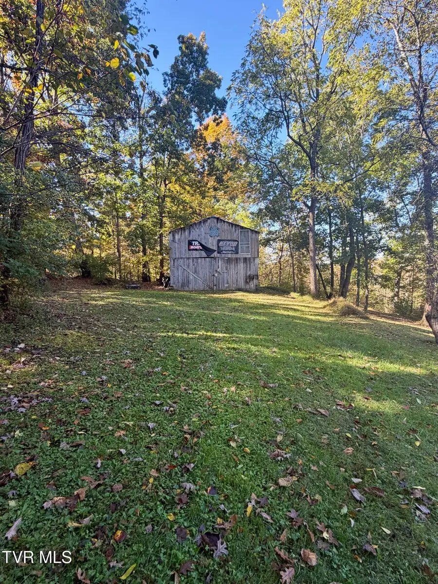 3197 Weaver Pike, Bristol, TN 37620 - #2