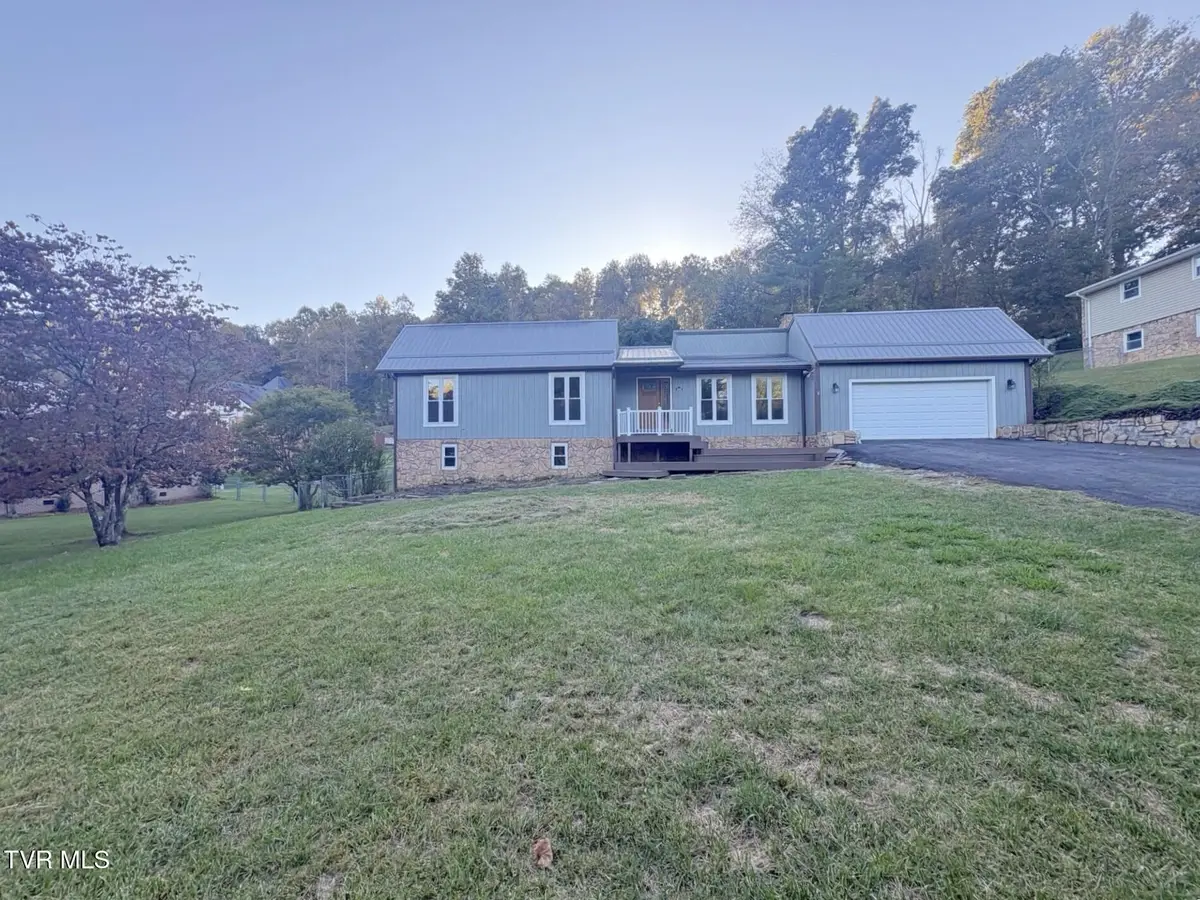 1342 Cresswood Drive, Richlands, VA 24641 - #1