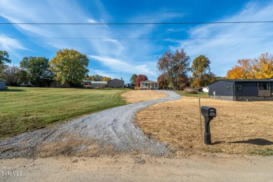 110 Hillcrest Road, Bluff City, TN 37618 - #2