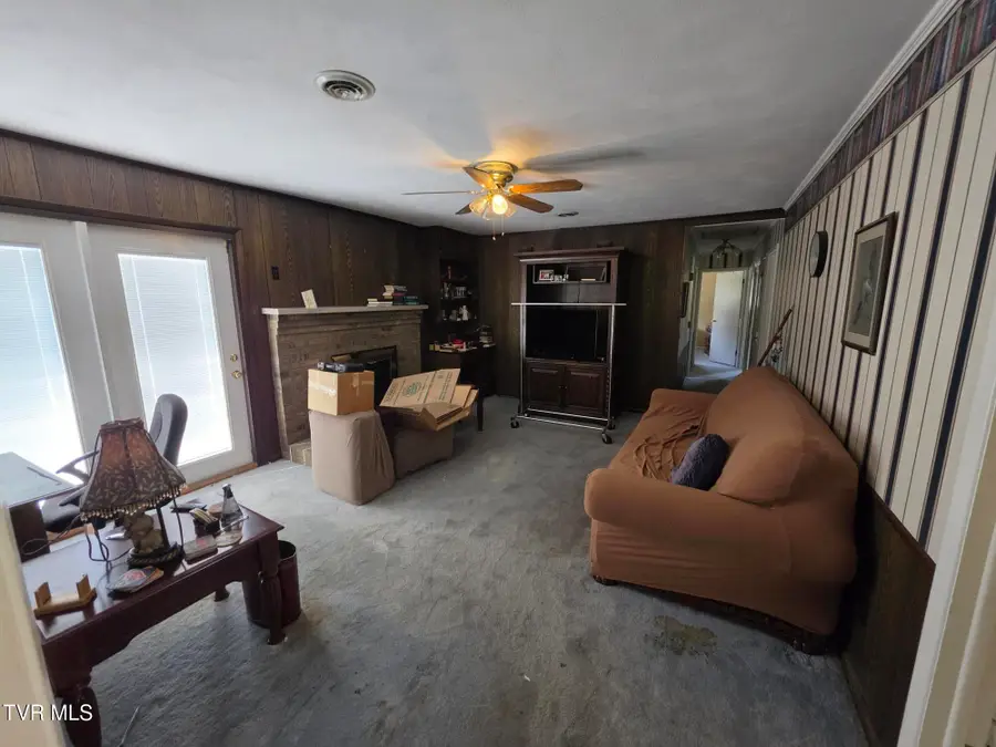 1402 Woodmont Drive, Greeneville, TN 37743 - #3