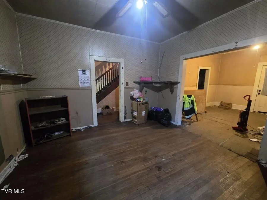 644 Northeast Meadow Street, Coeburn, VA 24230 - #2