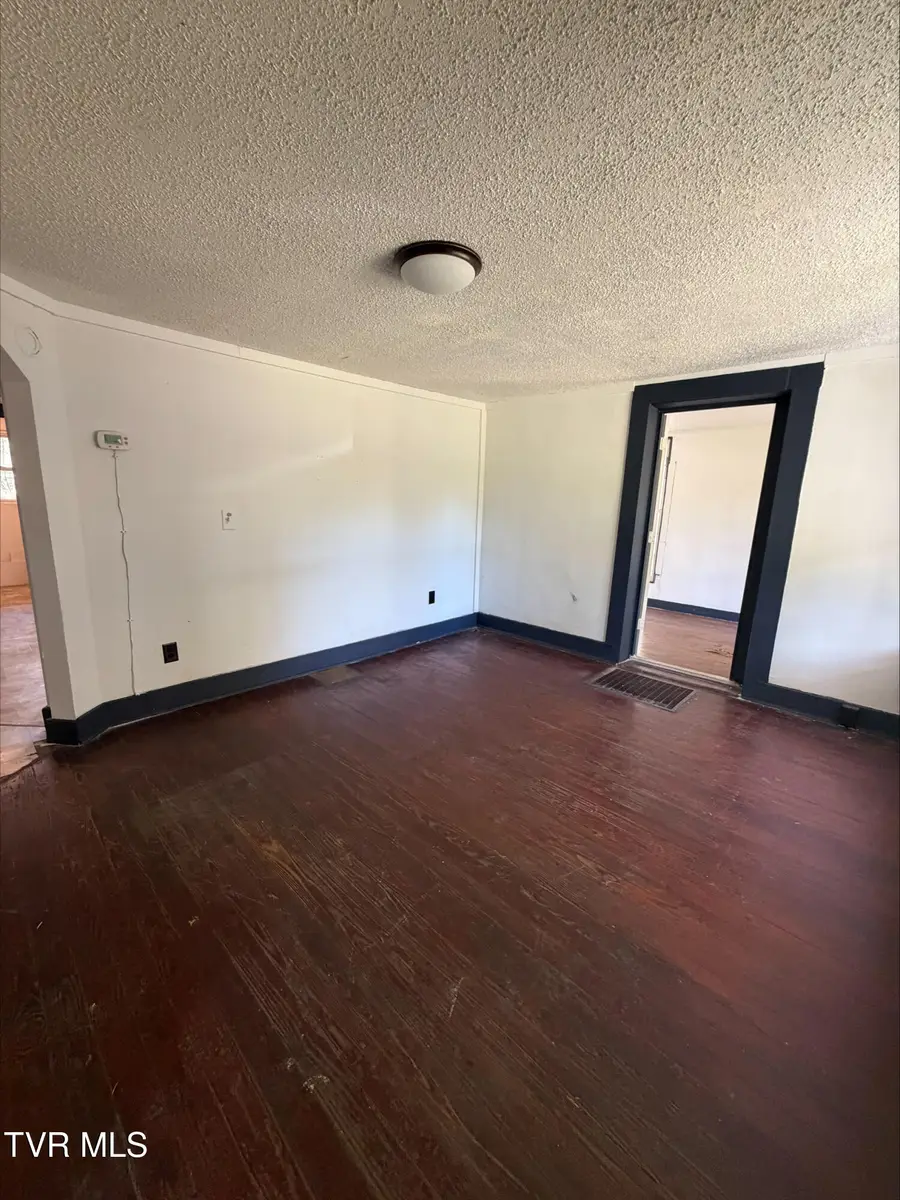 1520 6th Street Extension, Bristol, TN 37620 - #2