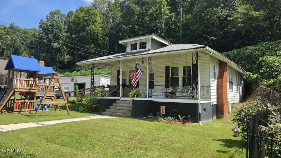 634 Northeast Meadow Street, Coeburn, VA 24230 - #3