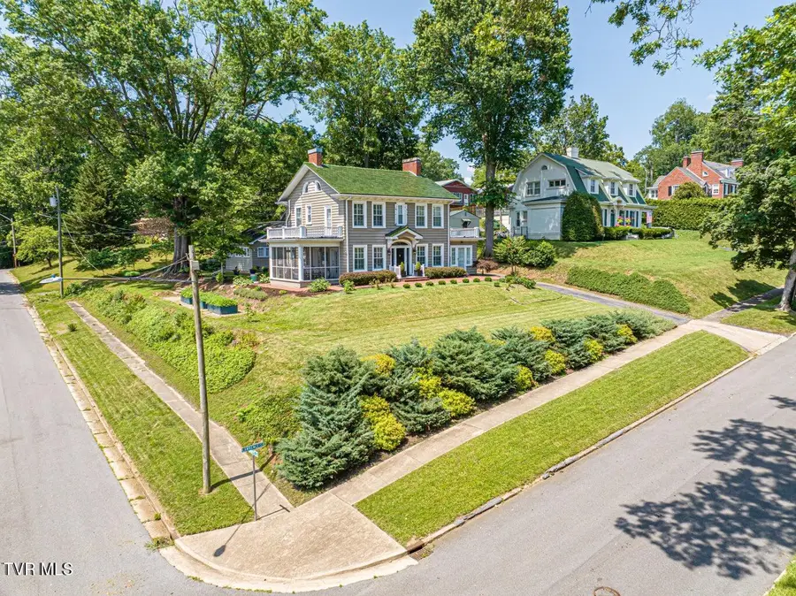 531 Lawrence Avenue, Bristol, VA 24201 - #2