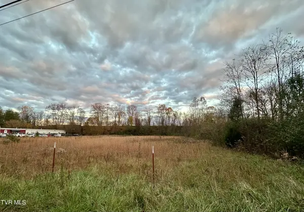 109 L P Auer Road, Johnson City, TN 37604