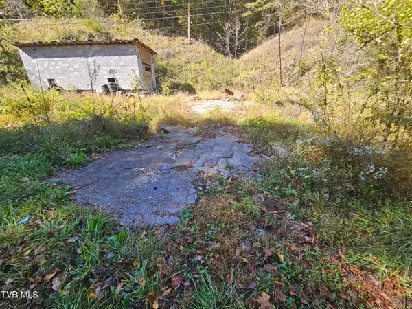 14322 Smith Creek Road, Bristol, VA 24202