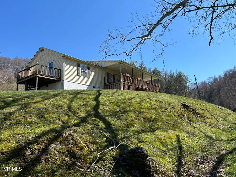 891 Belfast Mill Road Road, Cedar Bluff, VA 24609 - Image #2