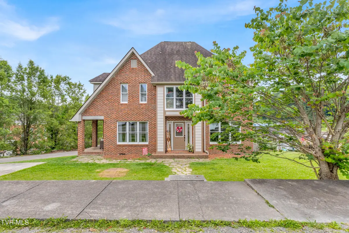 620 Northeast 2nd Street, Coeburn, VA 24230 - #1