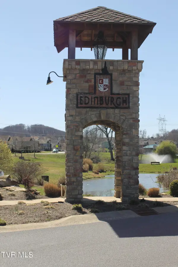 2588 Bridgeforth Crossing, Kingsport, TN 37664