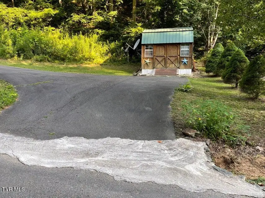 368 Little Dry Run Road, Butler, TN 37640 - Image #3