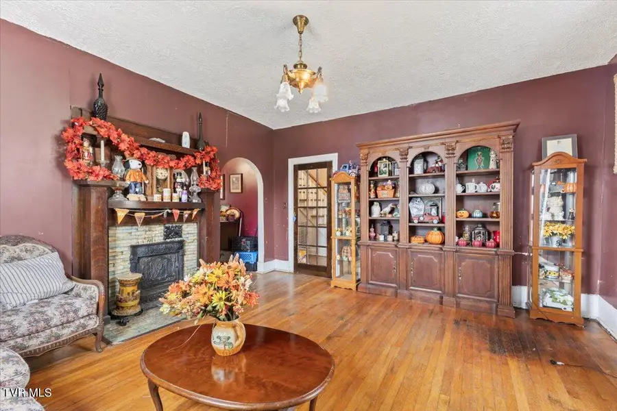 104 Maple Street, Glade Spring, VA 24340 - Image #2