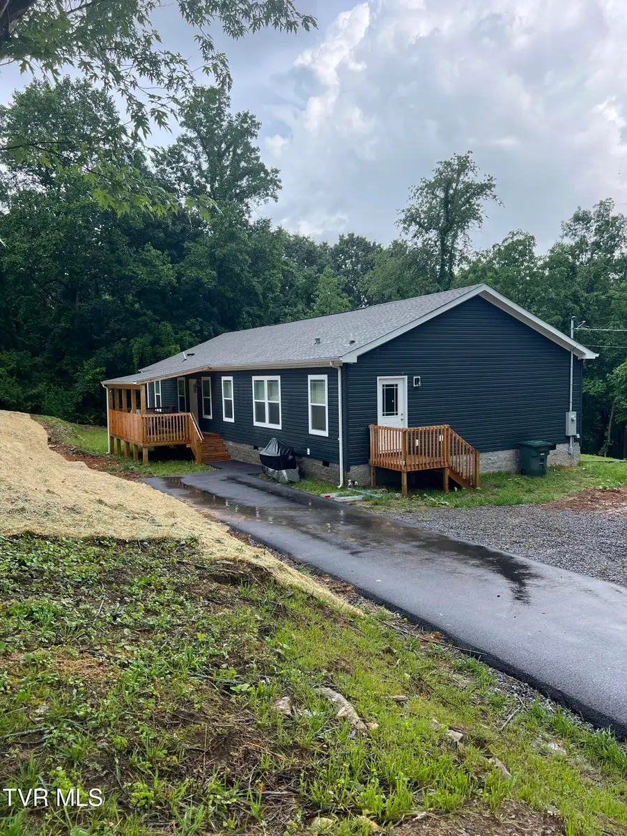 1619 Fraley White Drive, Elizabethton, TN 37643 - Image #2