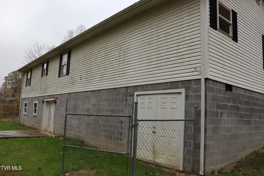 508 Ventura Road, Clintwood, VA 24228 - Image #3