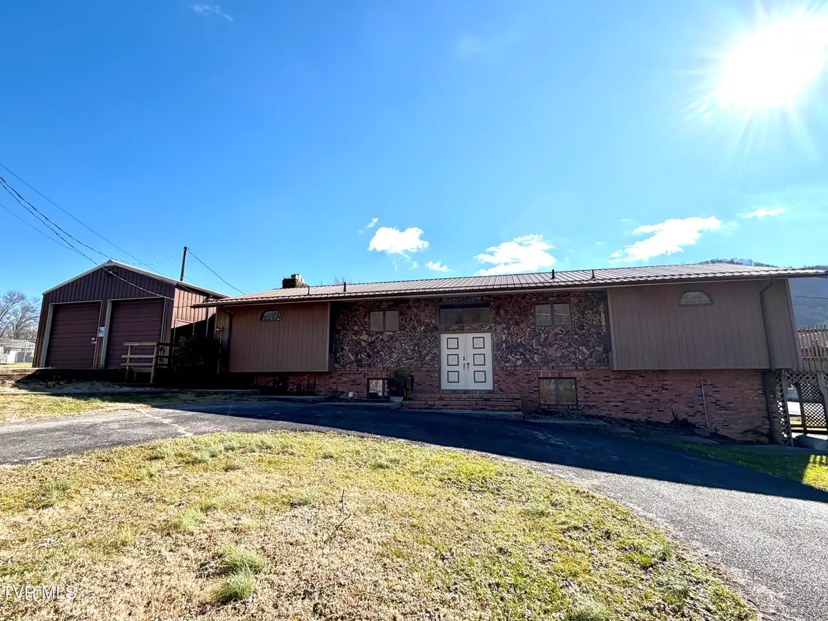 316 West Shawnee Avenue, Big Stone Gap, VA 24219 - Image #1