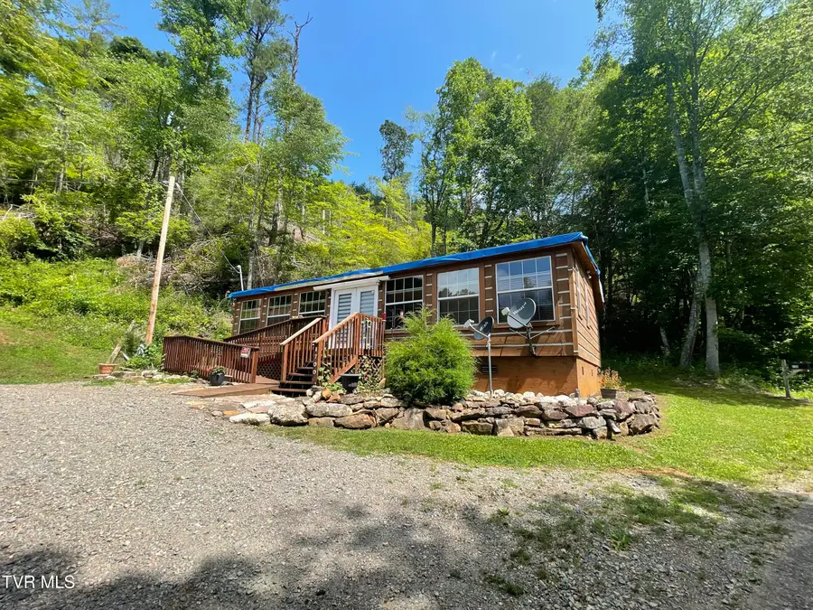 1700 Copperhead Hollow Road, Mountain City, TN 37683 - Image #3