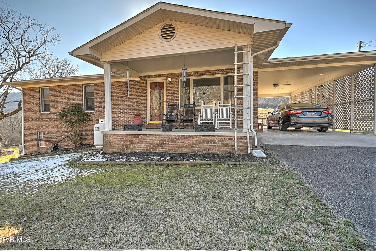 9867 Middle Wallens Creek Road, Jonesville, VA 24263 - Image #1