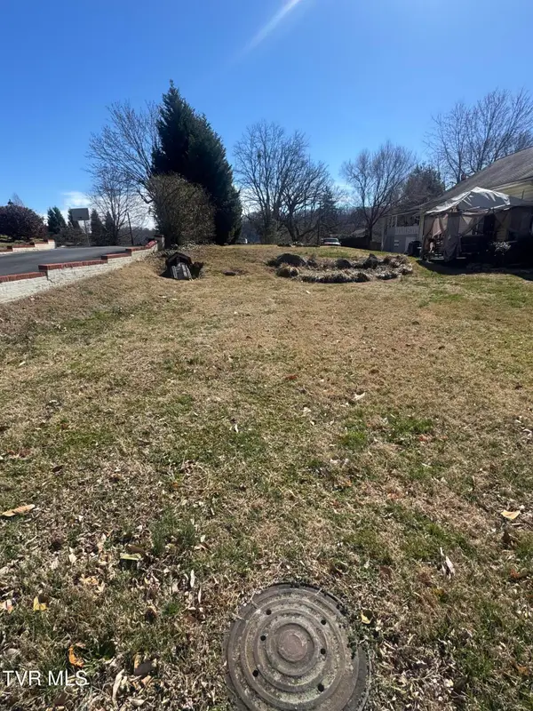 Tbd Eight Ave E, Johnson City, TN 37601