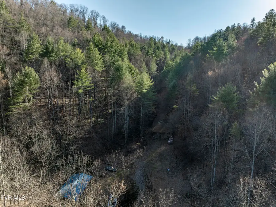 841 Green Road, Butler, TN 37640 - Image #2