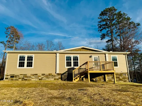 286 Race Track Road, Rogersville, TN 37857