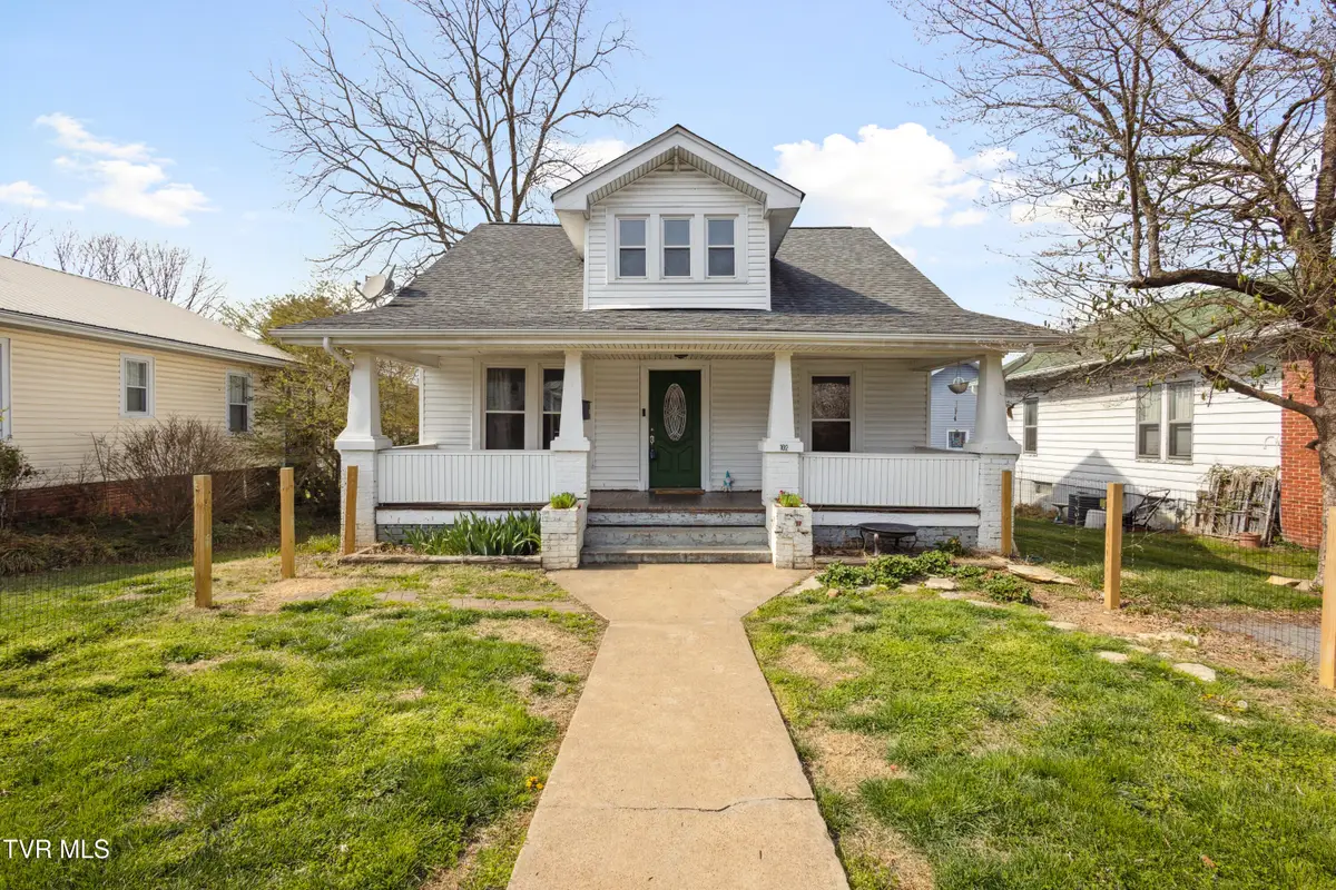 102 West Locust Street, Johnson City, TN 37604 - Image #1