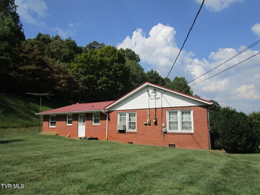 1142 Jackson Hollow Road, Kingsport, TN 37663 - Image #2