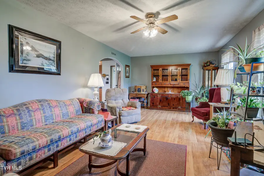 90 Birds Bridge Road, Greeneville, TN 37743 - Image #3