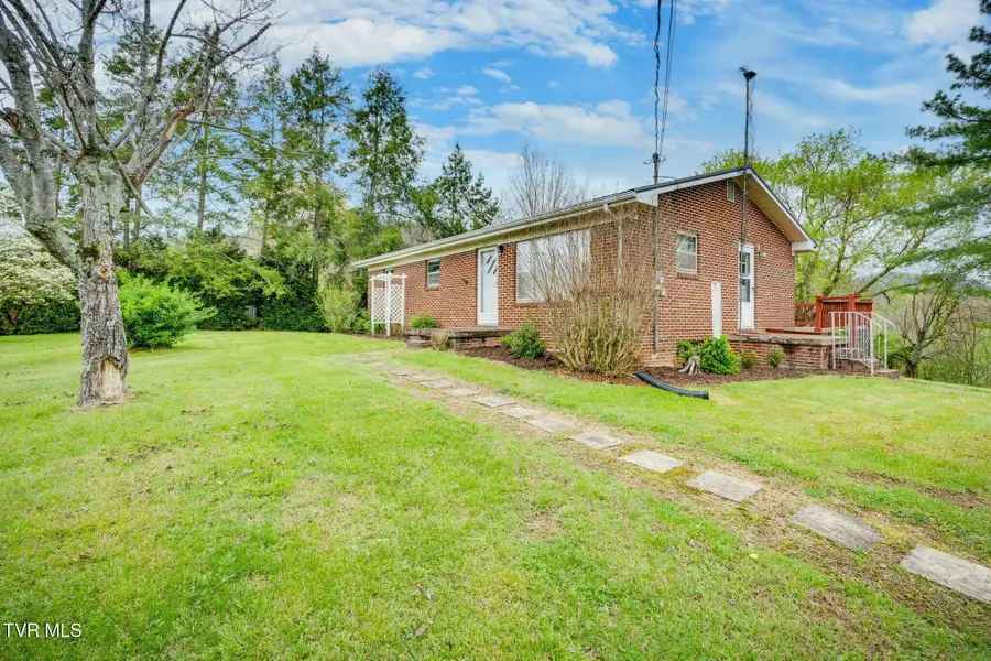 2555 Fodderstack Mountain Loop, Greeneville, TN 37745 - Image #3