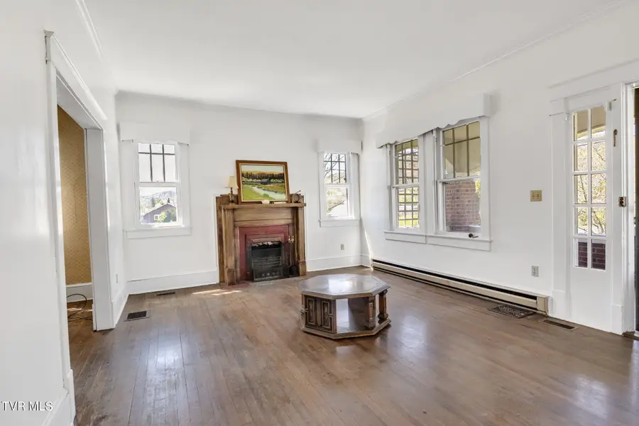 41144 West Morgan Avenue, Pennington Gap, VA 24277 - Image #2