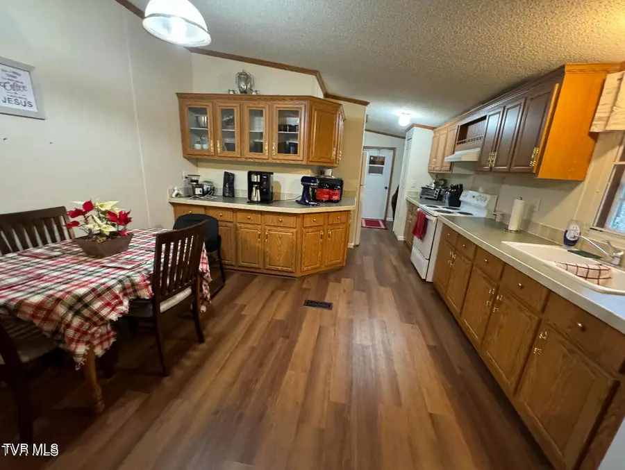 268 Park Service Road, Mountain City, TN 37683 - Image #2