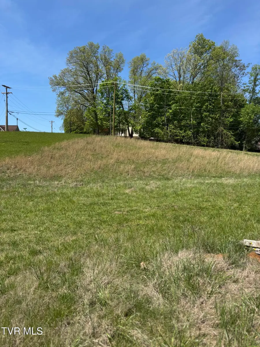 3840 Lake Valley Road, Kingsport, TN 37664 - Image #3