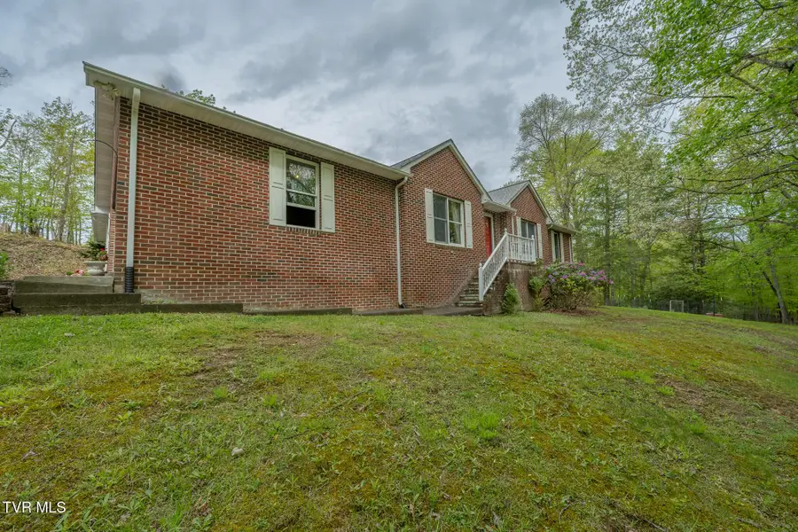 9734 Palmetto Road, Wise, VA 24293 - Image #2