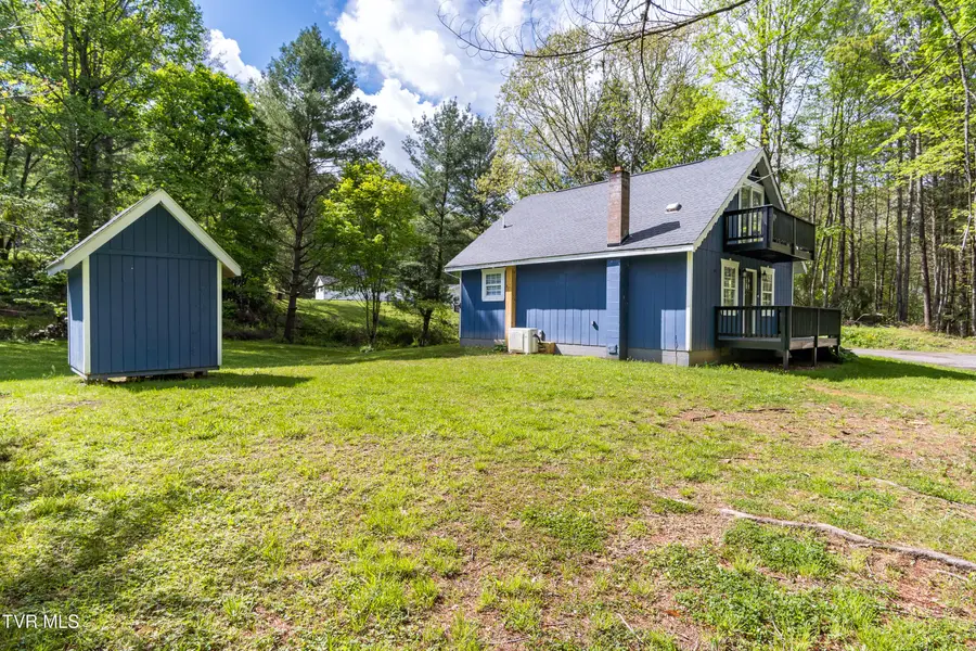 388 Crestwood Drive, Mountain City, TN 37683 - Image #2