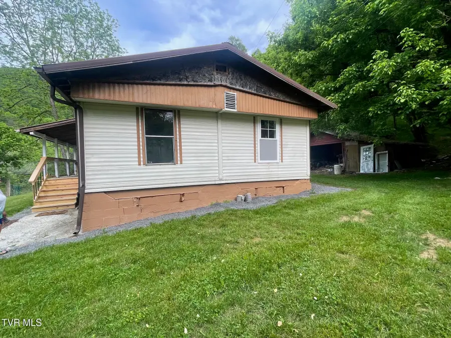 763 Sloantown Road, Duffield, VA 24244 - Image #3