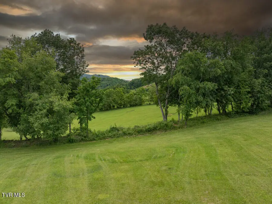 28 Dry Hill Road, Butler, TN 37640 - Image #3