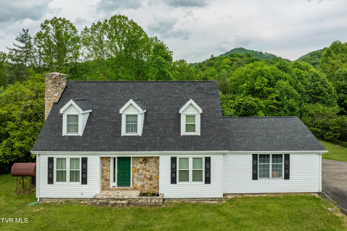 1546 Stage Road, Mountain City, TN 37683 - Image #1