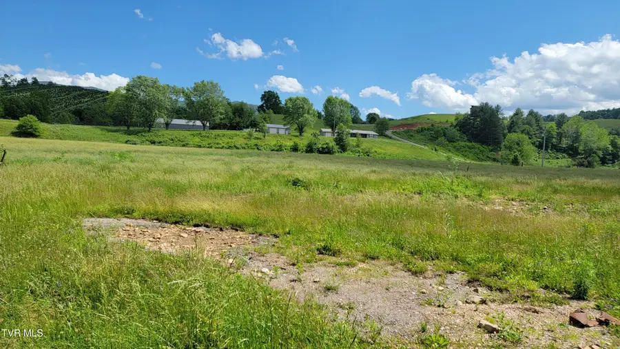 262 Stout Branch Road, Mountain City, TN 37683 - Image #2