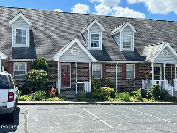 210 Spring Street #C3, Blountville, TN 37617