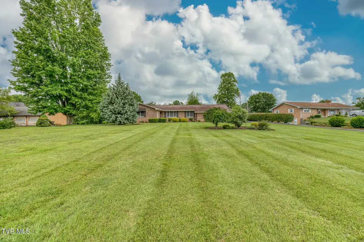424 Jonesboro Road, Piney Flats, TN 37686 - Image #1