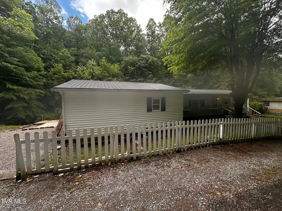 11510 Dogwood Lane, Pound, VA 24279 - Image #3