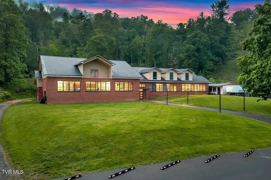 5500 Roan Creek Road, Mountain City, TN 37683 - Image #3